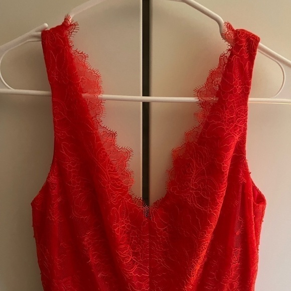 BCBG maxazria “Willa” red lace dress, fully lined. “Bright Poppy”. NWT.  XXS. - Picture 3 of 6